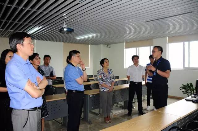 市人力社保局局长陈元春一行视察重庆家服基地
